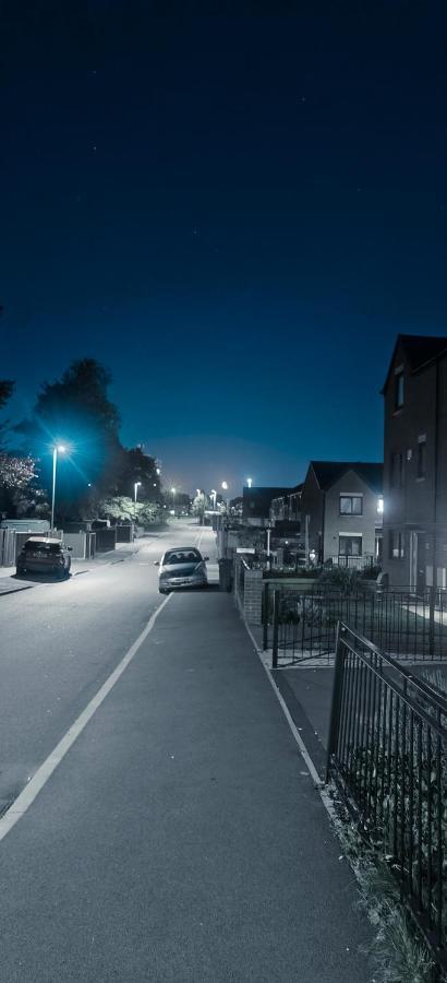 Free Car Park And Walk To Coop, Etihad, Piccadilly Manchester Exterior foto