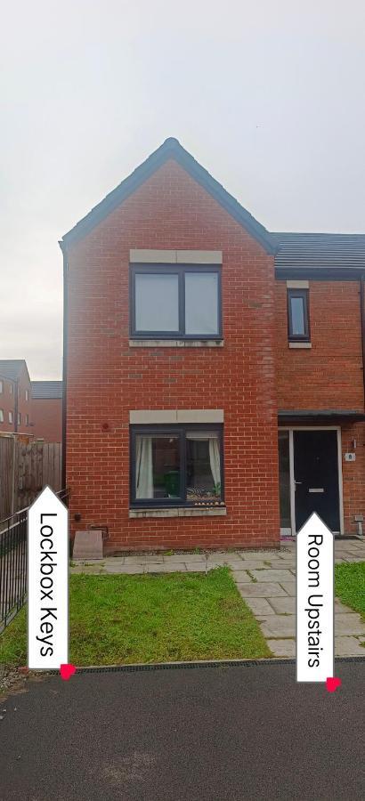 Free Car Park And Walk To Coop, Etihad, Piccadilly Manchester Exterior foto